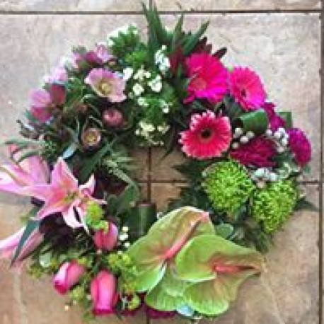 Modern grouped wreath